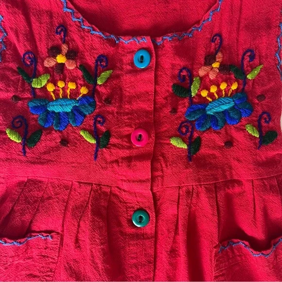Embroidered red dress from Guatemala, 2-3 years - Picture 3 of 7